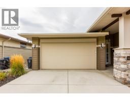 1640 Winter Lane, Kelowna, BC V1P1T2 Photo 36