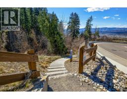 1640 Winter Lane, Kelowna, BC V1P1T2 Photo 47