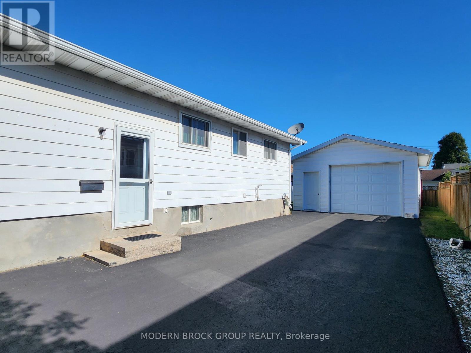 944 MACKENZIE ROAD - Image 4