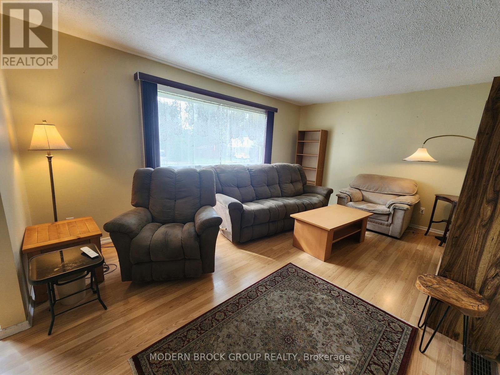 944 MACKENZIE ROAD - 8