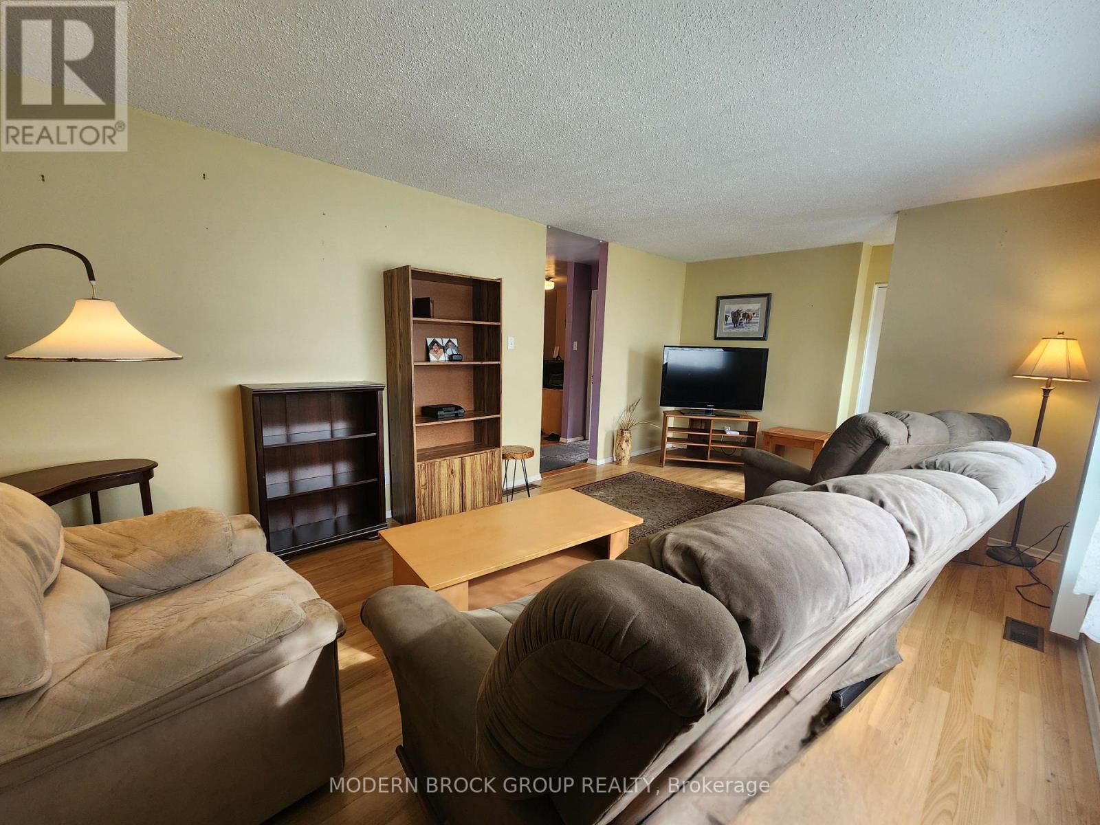 944 MACKENZIE ROAD - Image 9