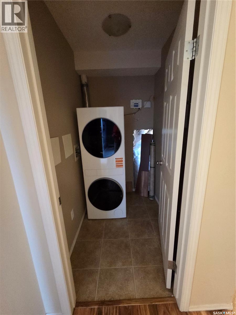 418 303 Lowe ROAD, Saskatoon — photo 9