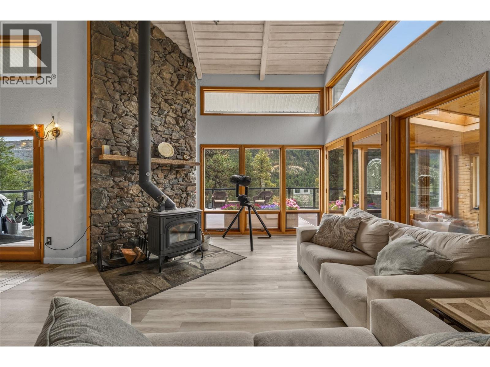 758 McMurray Road, Kaleden