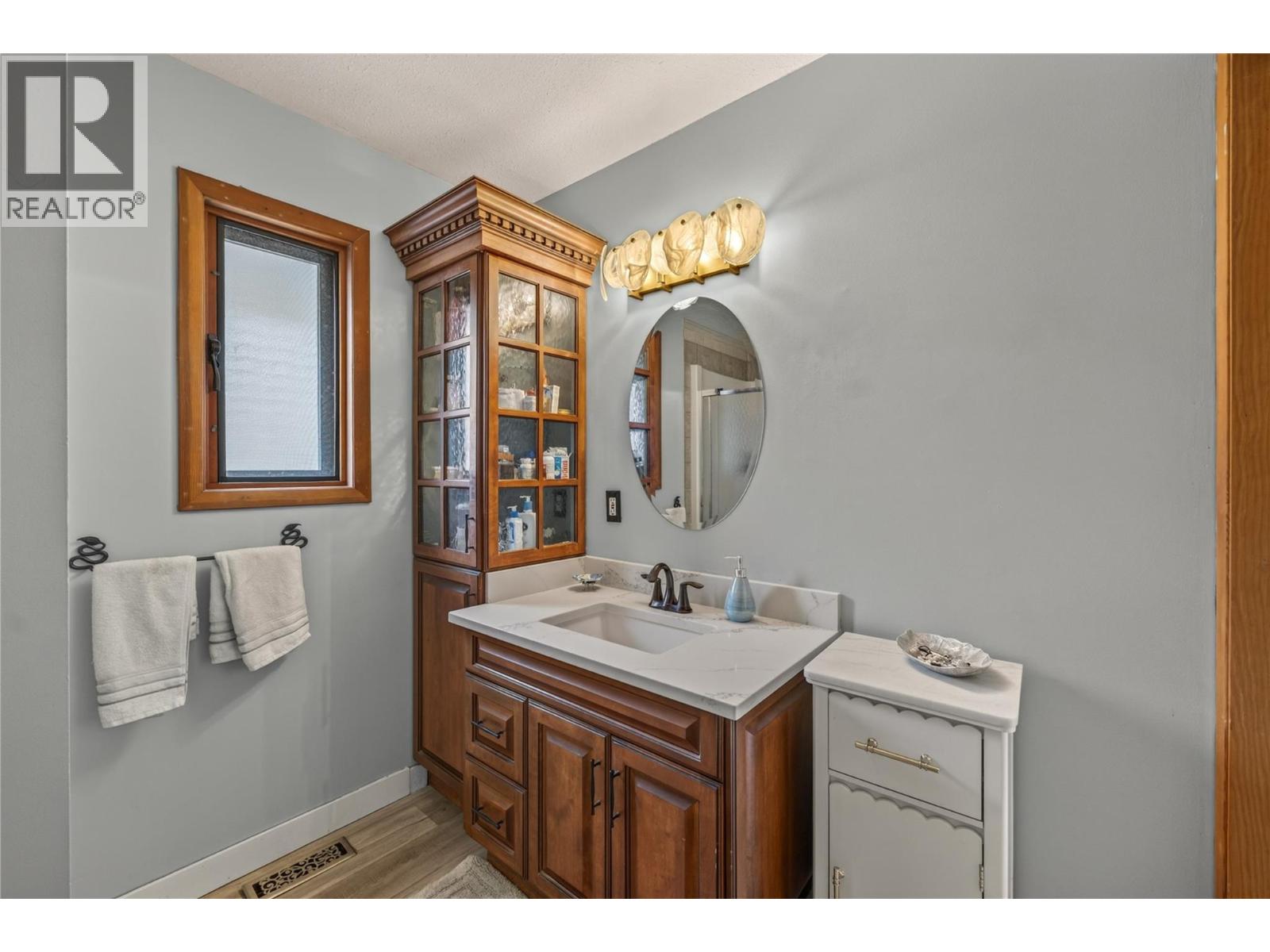 758 McMurray Road, Kaleden