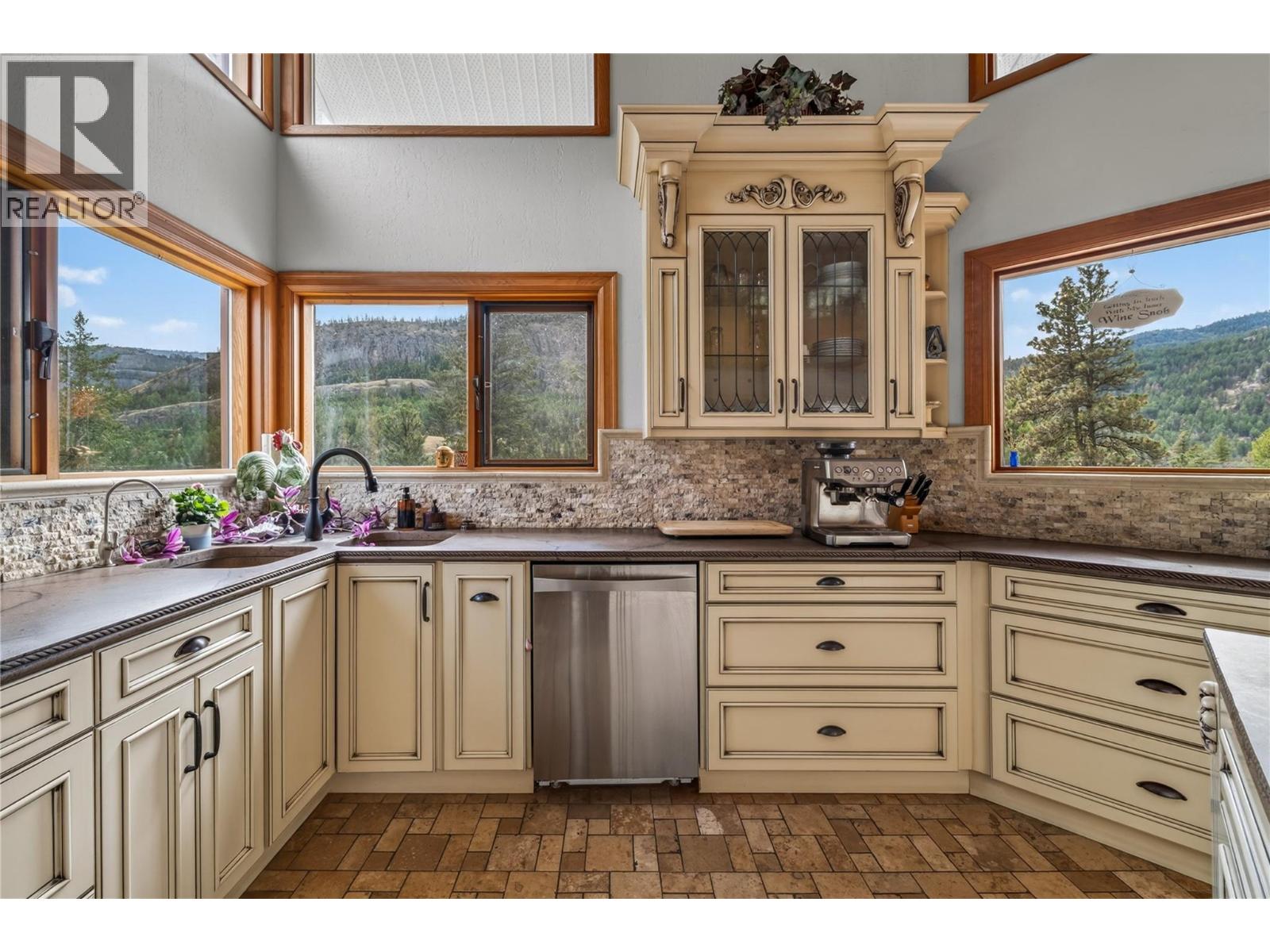 758 McMurray Road, Kaleden