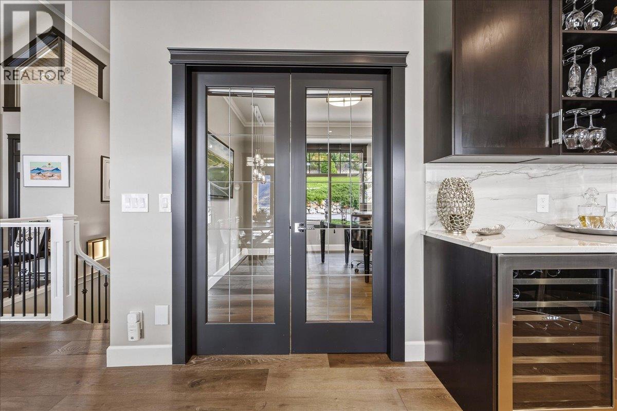 2328 Arthur Court - 20