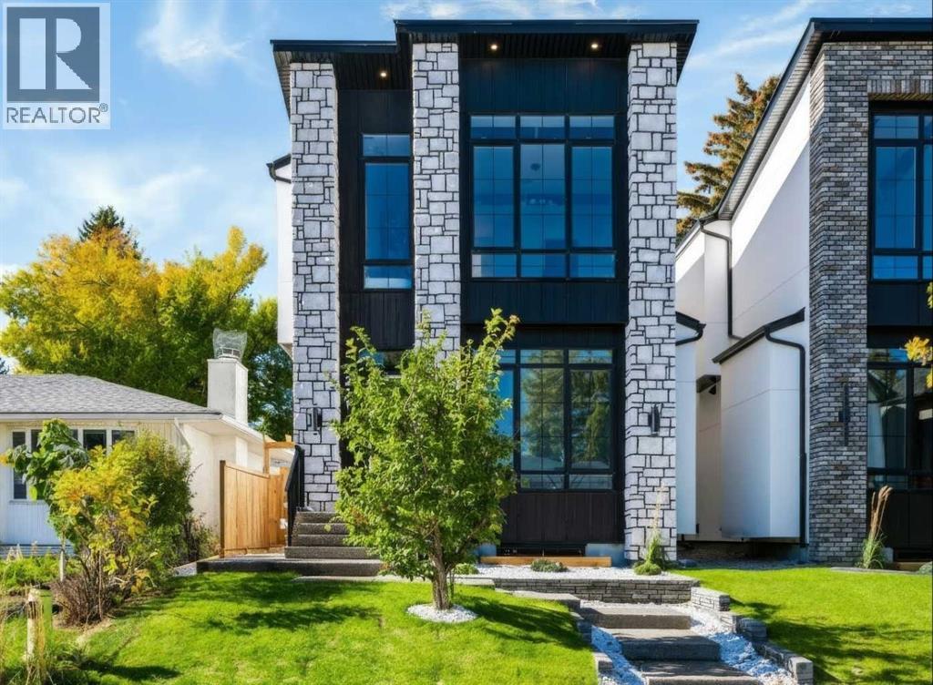 2221 Halifax Crescent NW, Calgary, Alberta, T2M4E1