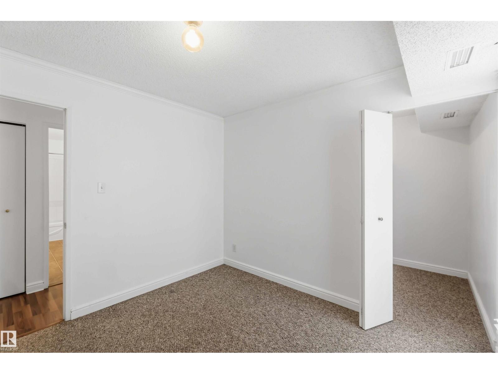 #2 2703 79 ST NW - 24