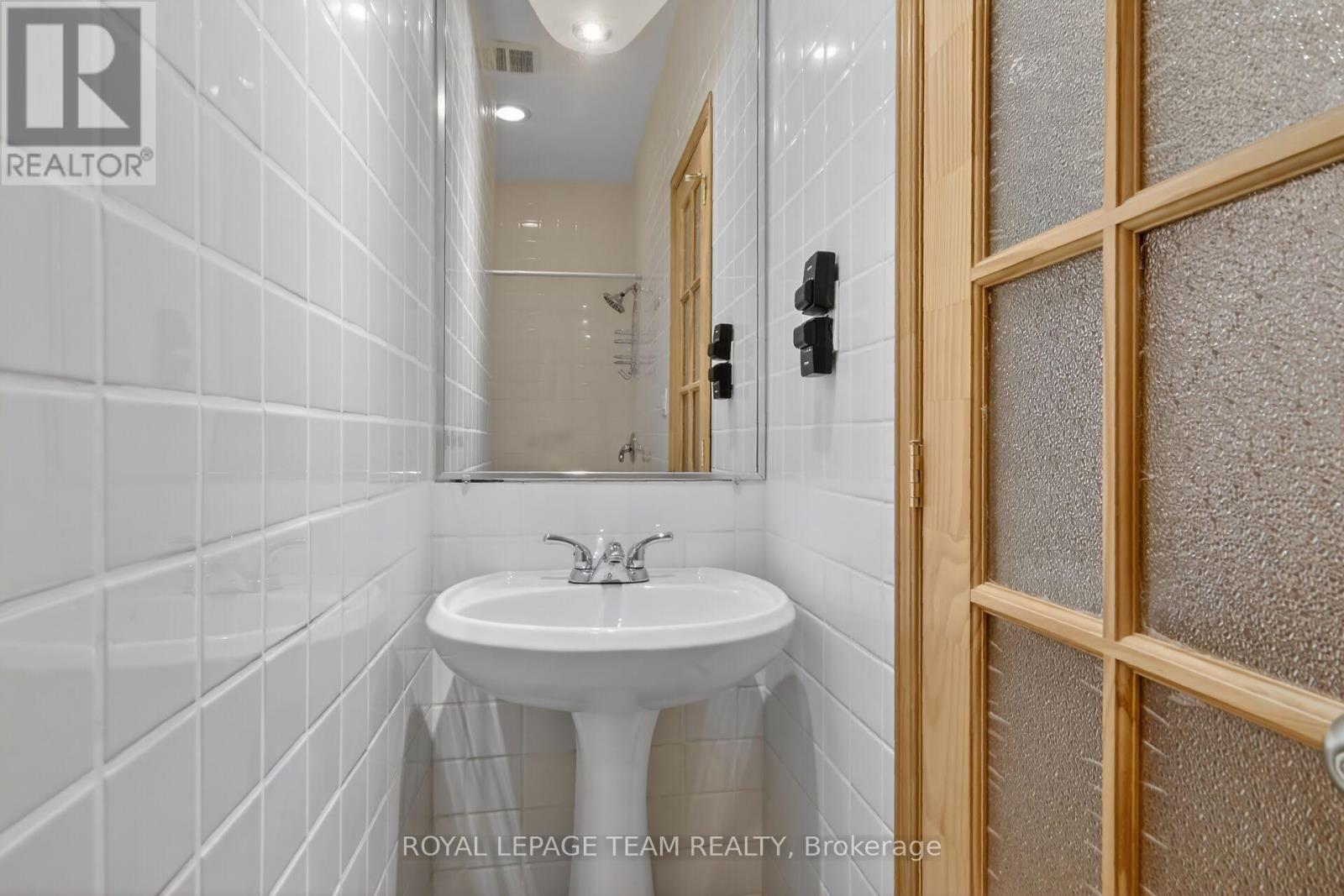 64 DELAWARE AVENUE - Image 23