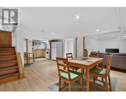 Kitchen - 64 Delaware Avenue, Ottawa, ON K2P0Z3 Photo 27