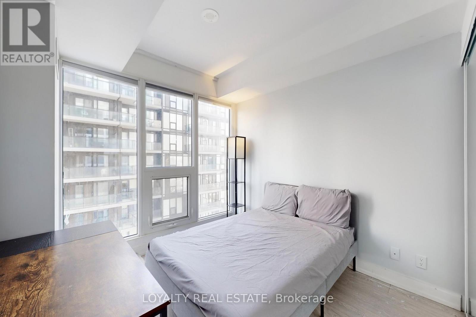 181 Dundas Street East — photo 29