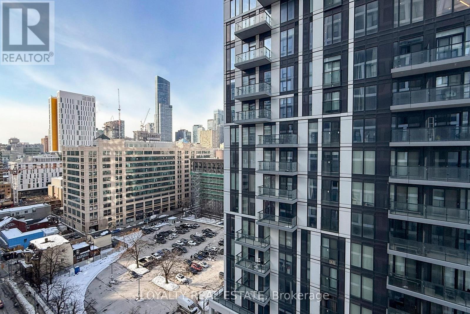 181 Dundas Street East — photo 41