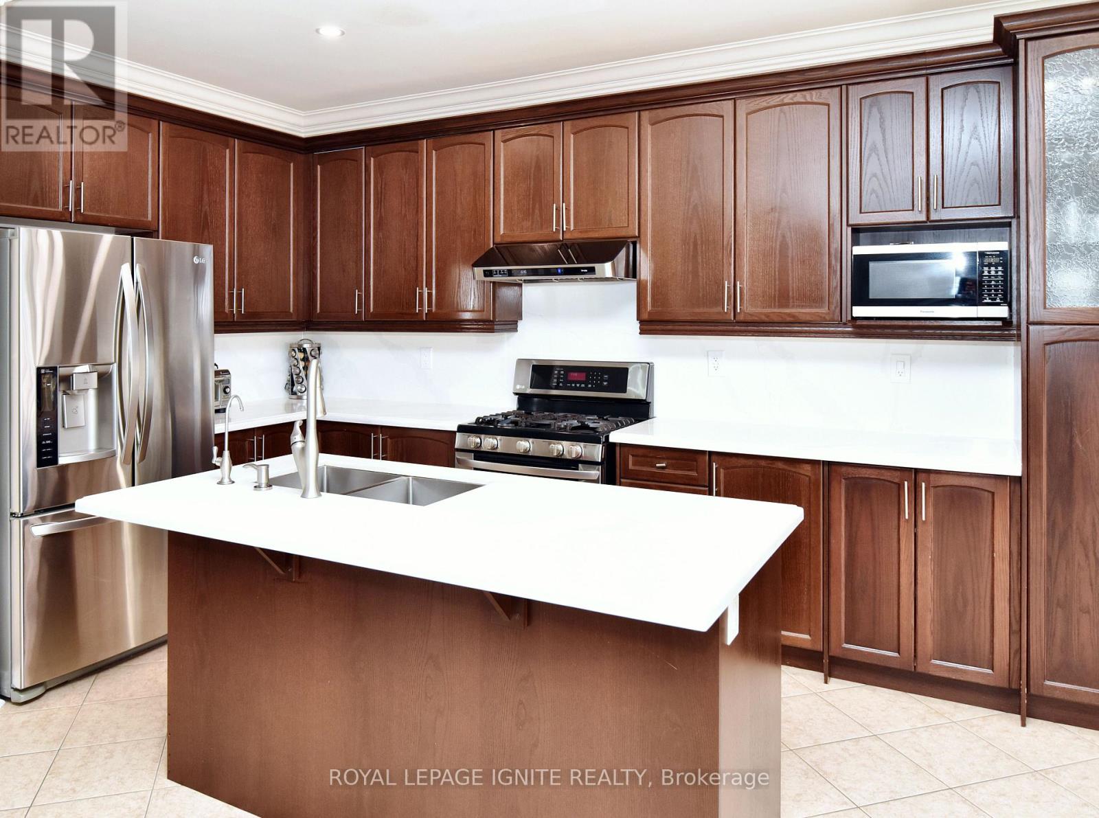 42 GRAYLEAF DRIVE - 13