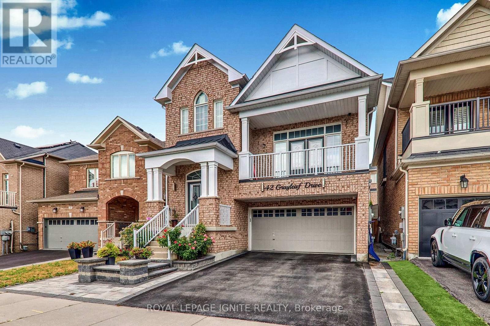 42 GRAYLEAF DRIVE - 2