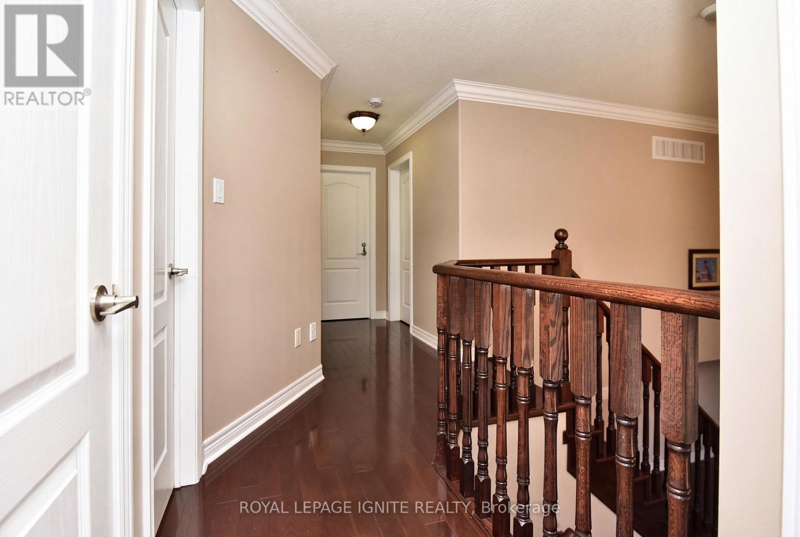 42 GRAYLEAF DRIVE - 23