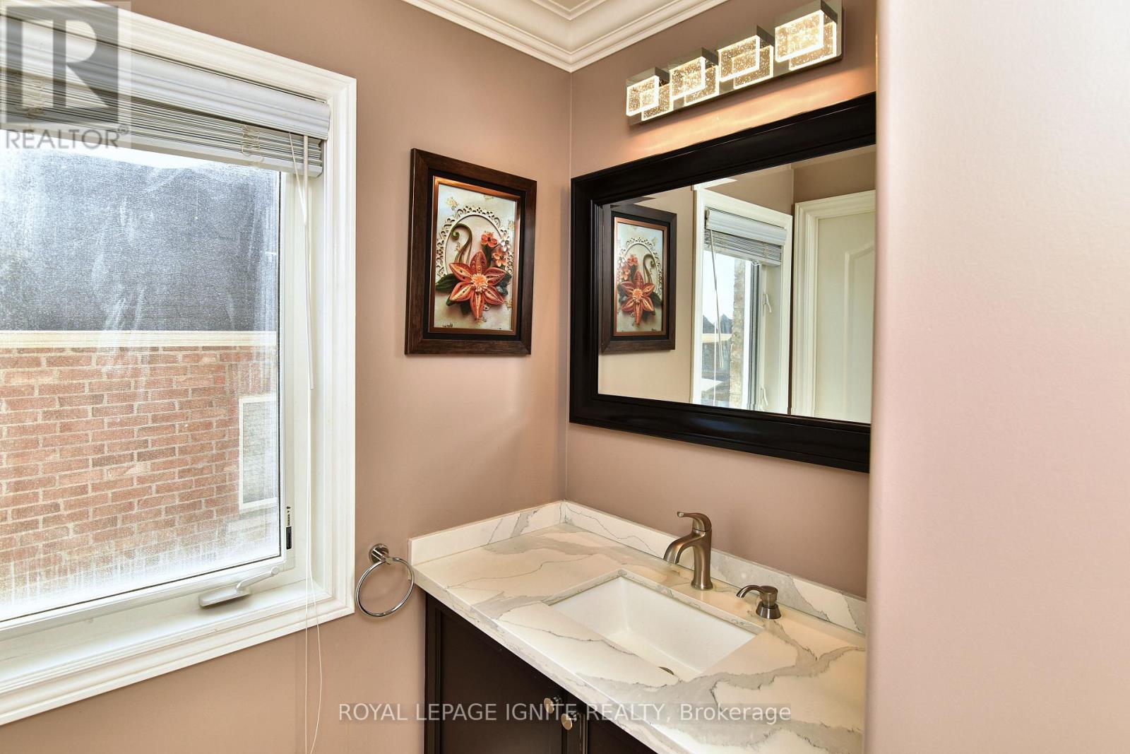 42 GRAYLEAF DRIVE - 33