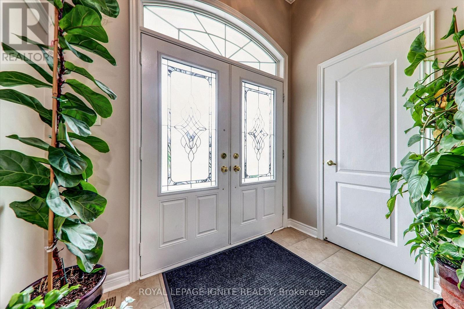 42 GRAYLEAF DRIVE - 5