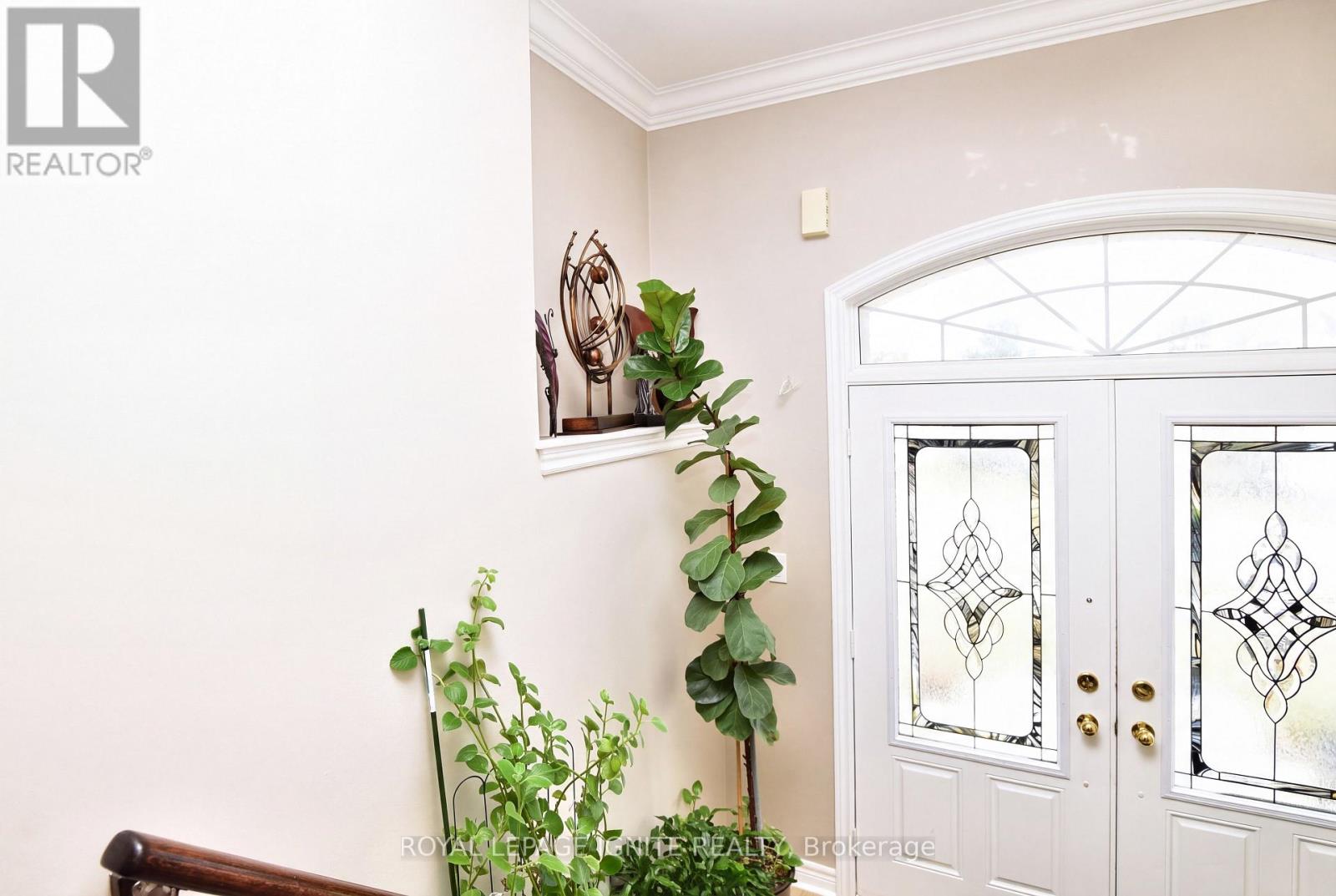 42 GRAYLEAF DRIVE - 6