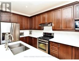 42 Grayleaf Drive, Whitchurch Stouffville, ON L4A1S8 Photo 16