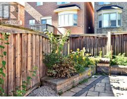 42 Grayleaf Drive, Whitchurch Stouffville, ON L4A1S8 Photo 50