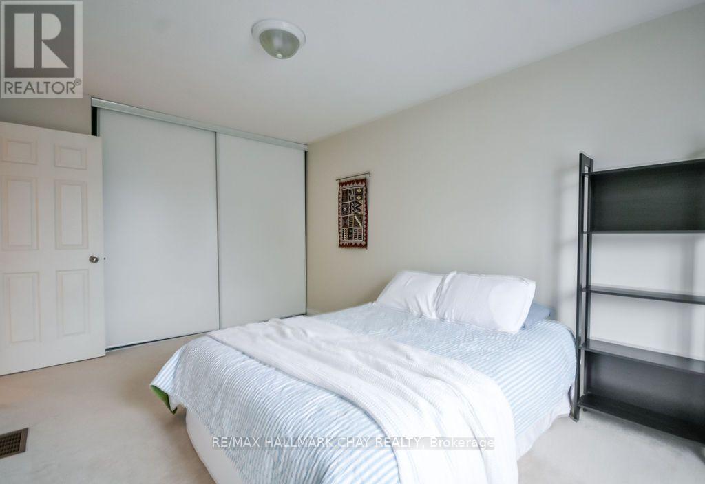 289 Esther Drive, Barrie, ON photo 18