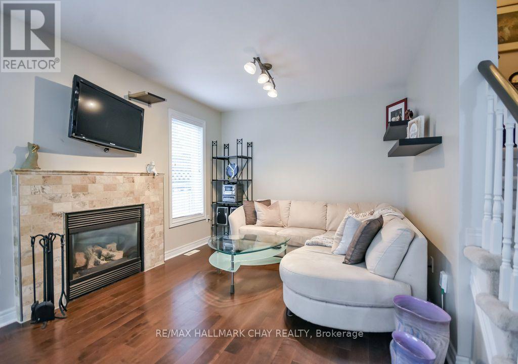 289 Esther Drive, Barrie, ON photo 9