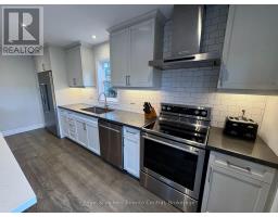 175 Wild Rose Drive, Gravenhurst), ON P1P0B4 Photo 10
