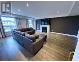 175 Wild Rose Drive, Gravenhurst), ON P1P0B4 Photo 6