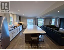 175 Wild Rose Drive, Gravenhurst), ON P1P0B4 Photo 7
