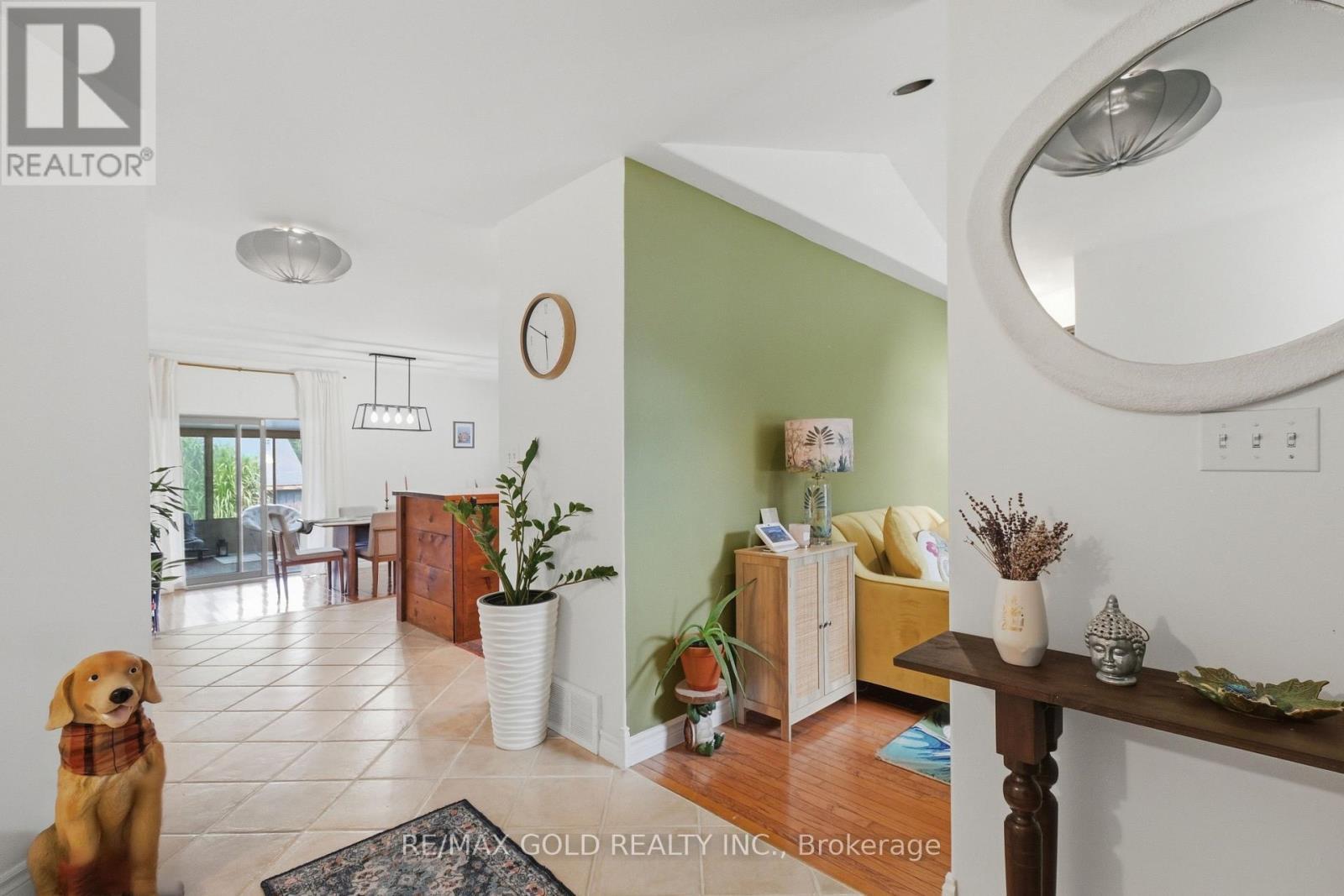 8 GARDEN PATH - Image 7