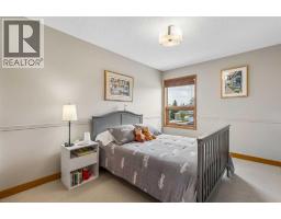 187 Hampshire Close NW - photo 36