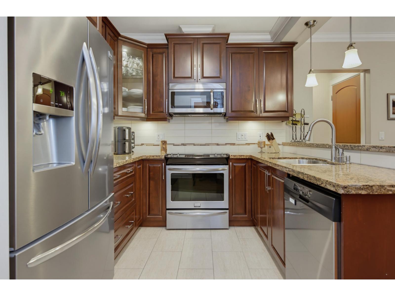 371 8258 207A STREET, Langley