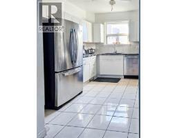 Kitchen - 548 Beach Road, Hamilton, ON L8H3K9 Photo 9
