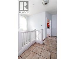 Living room - 548 Beach Road, Hamilton, ON L8H3K9 Photo 16