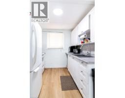 548 Beach Road, Hamilton, ON L8H3K9 Photo 40