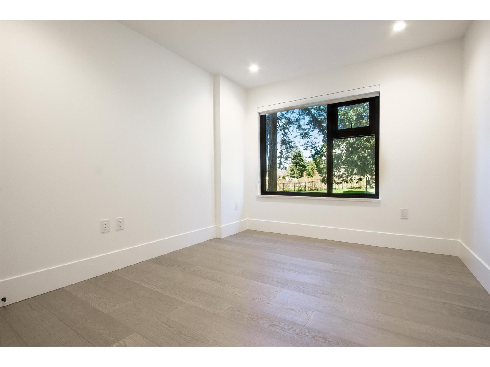 703 14825 THRIFT AVENUE, Surrey