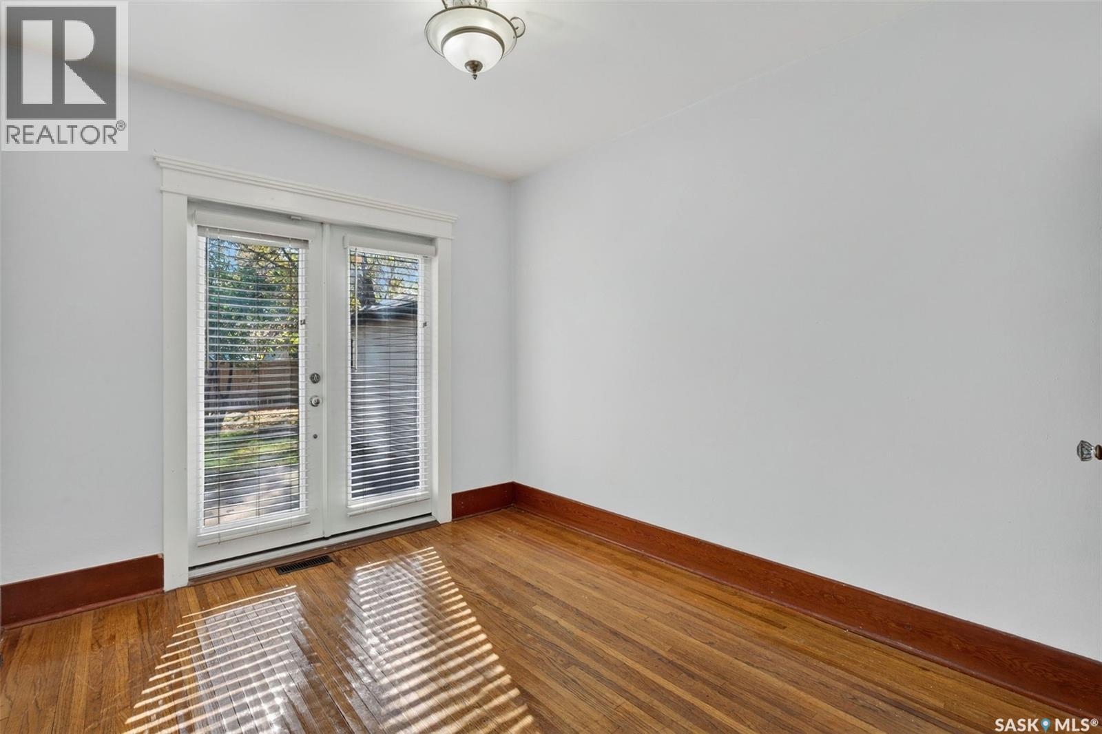 347 8th STREET E - 22