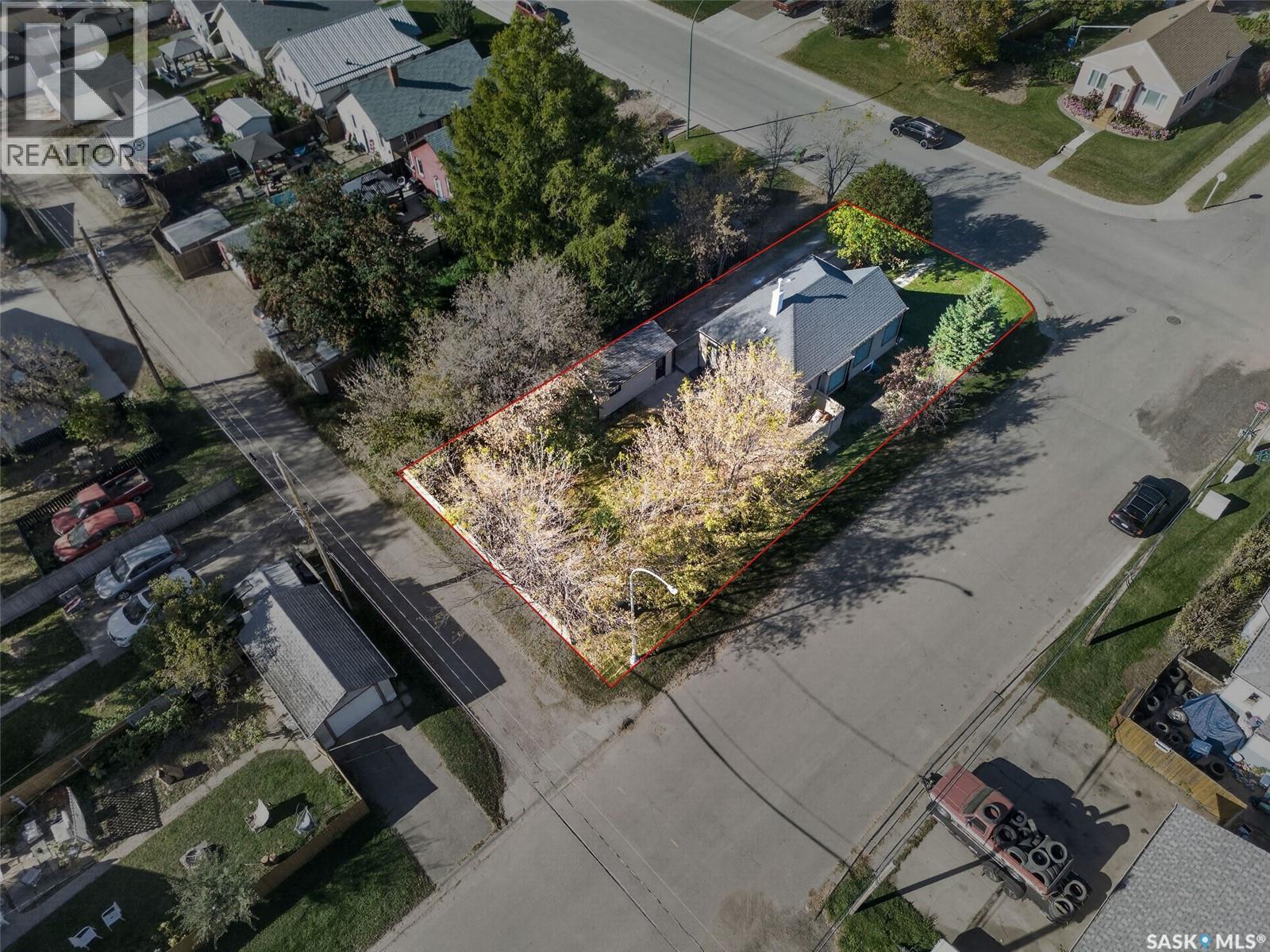 347 8th STREET E - Image 52