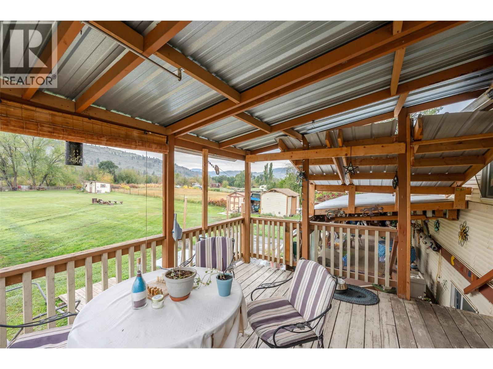 5467 Sawmill Road, Oliver