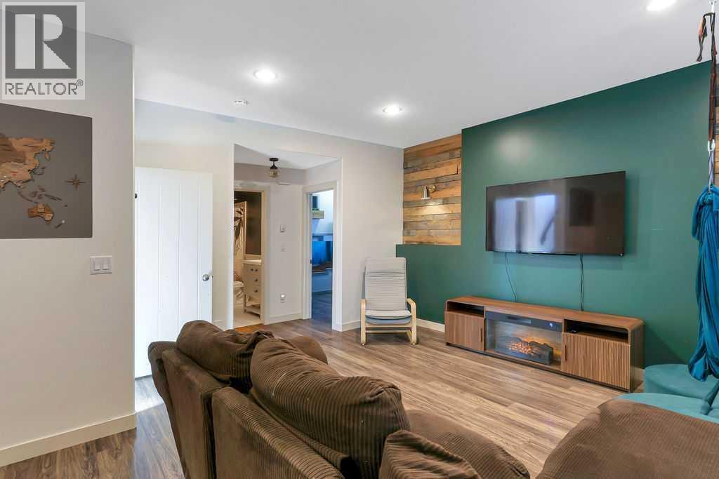 Listing photo – 1 Cambridge Close, Blackfalds