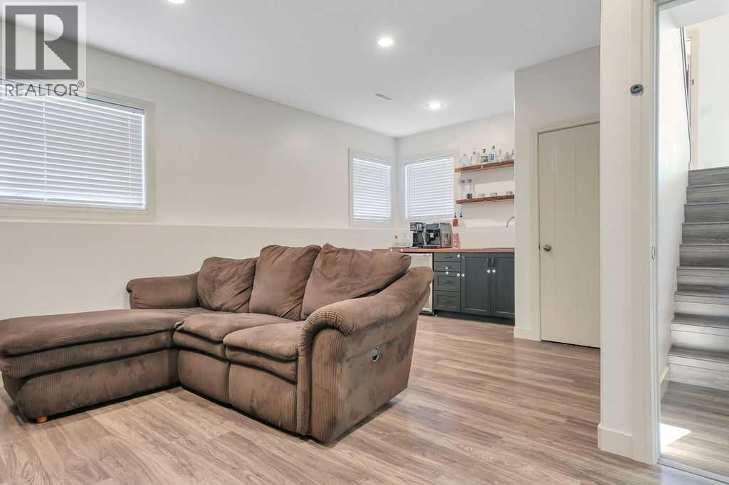 Listing photo – 1 Cambridge Close, Blackfalds