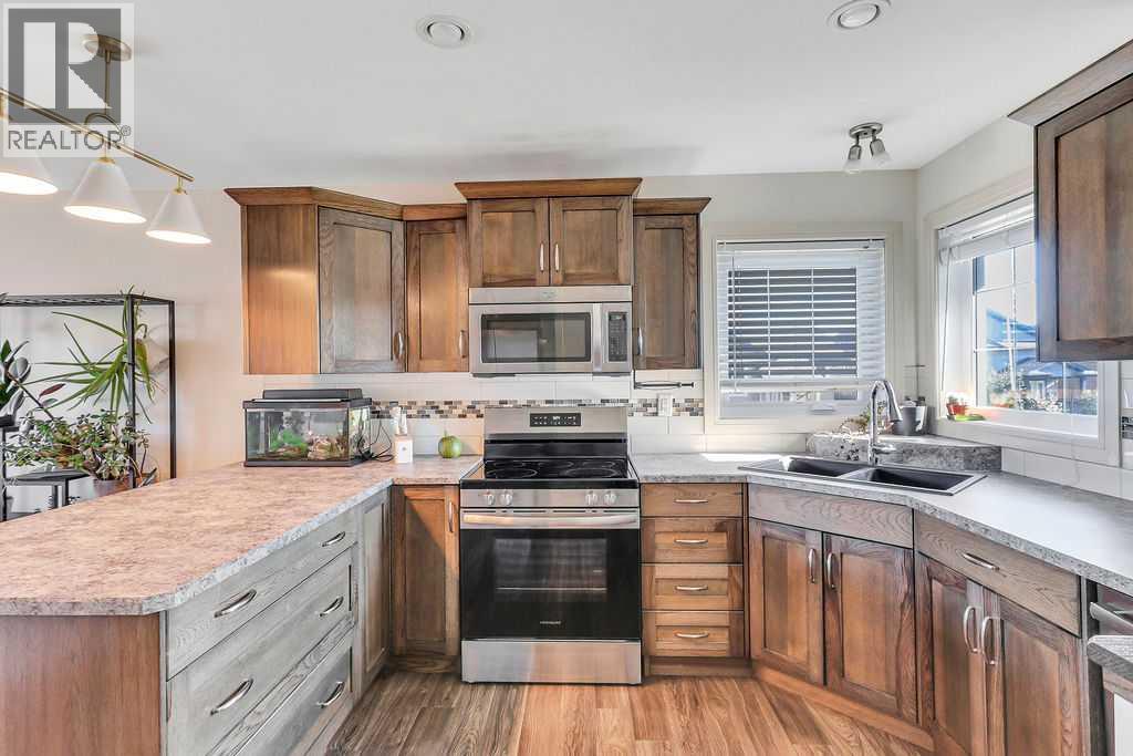 Listing photo – 1 Cambridge Close, Blackfalds