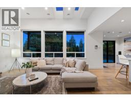 2775 Lyndene Road, North Vancouver, BC V7R1E2 Photo 20