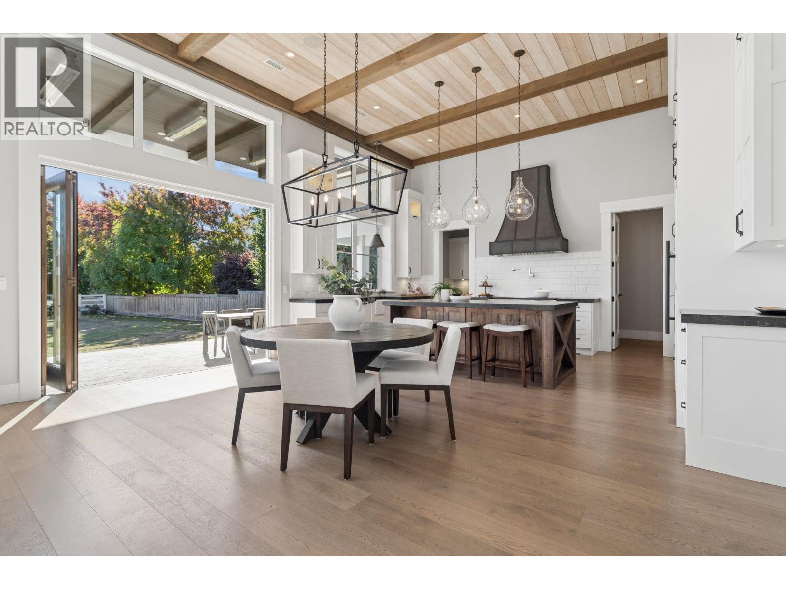 7628 STEVESTON HIGHWAY, Richmond