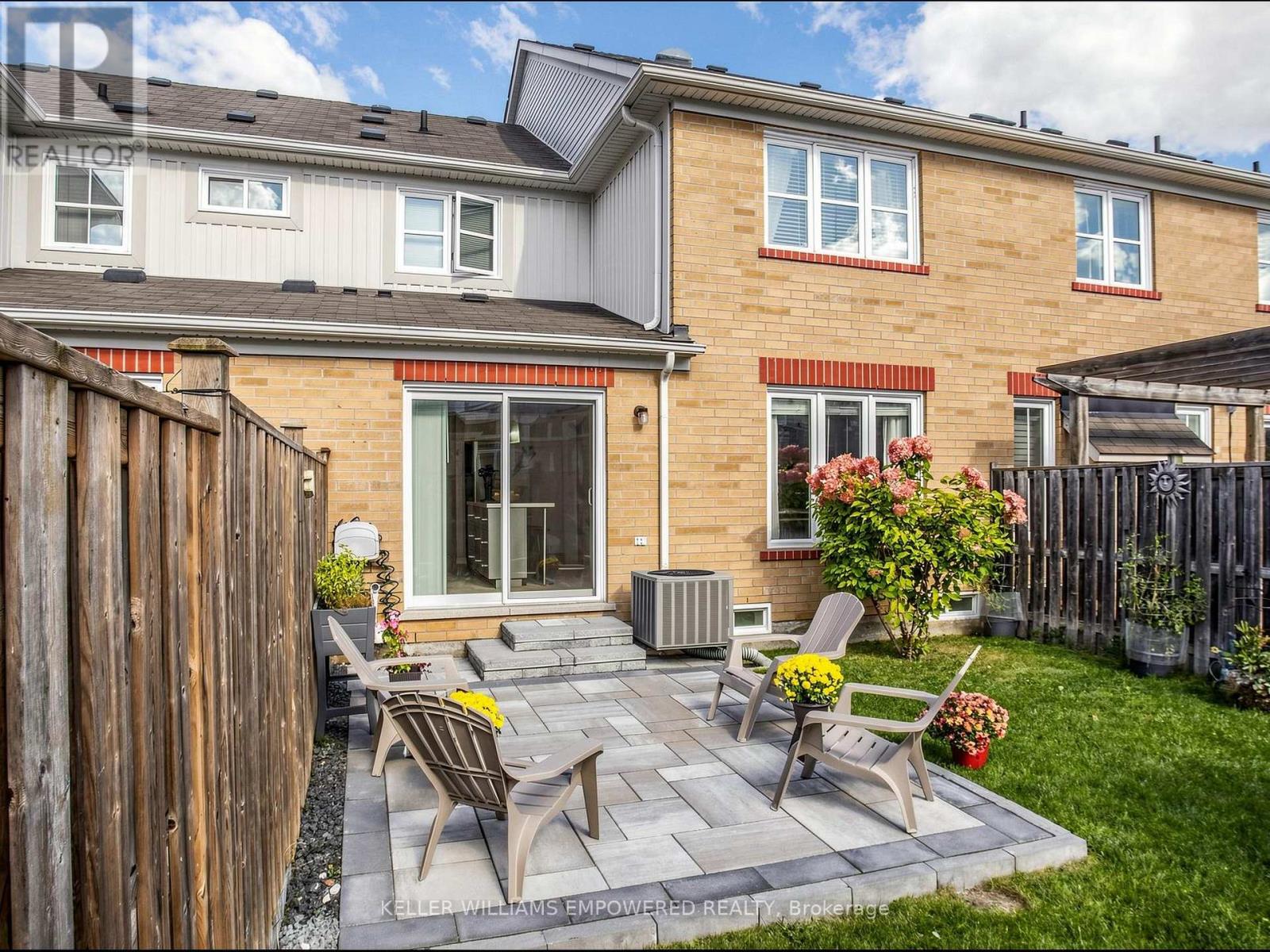 203 CHILCOTT CRESCENT - 46
