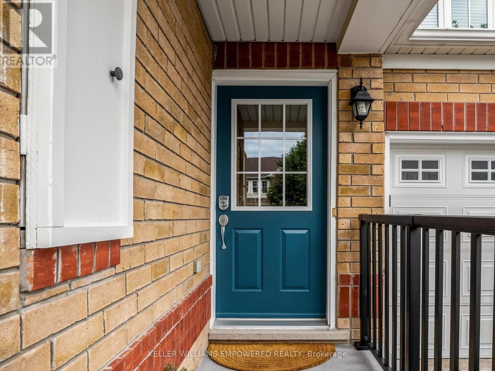 203 CHILCOTT CRESCENT - 7