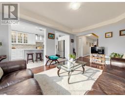 203 Chilcott Crescent, Newmarket, ON L3X3G6 Photo 11