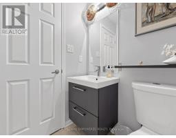 203 Chilcott Crescent, Newmarket, ON L3X3G6 Photo 23
