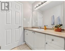 203 Chilcott Crescent, Newmarket, ON L3X3G6 Photo 36