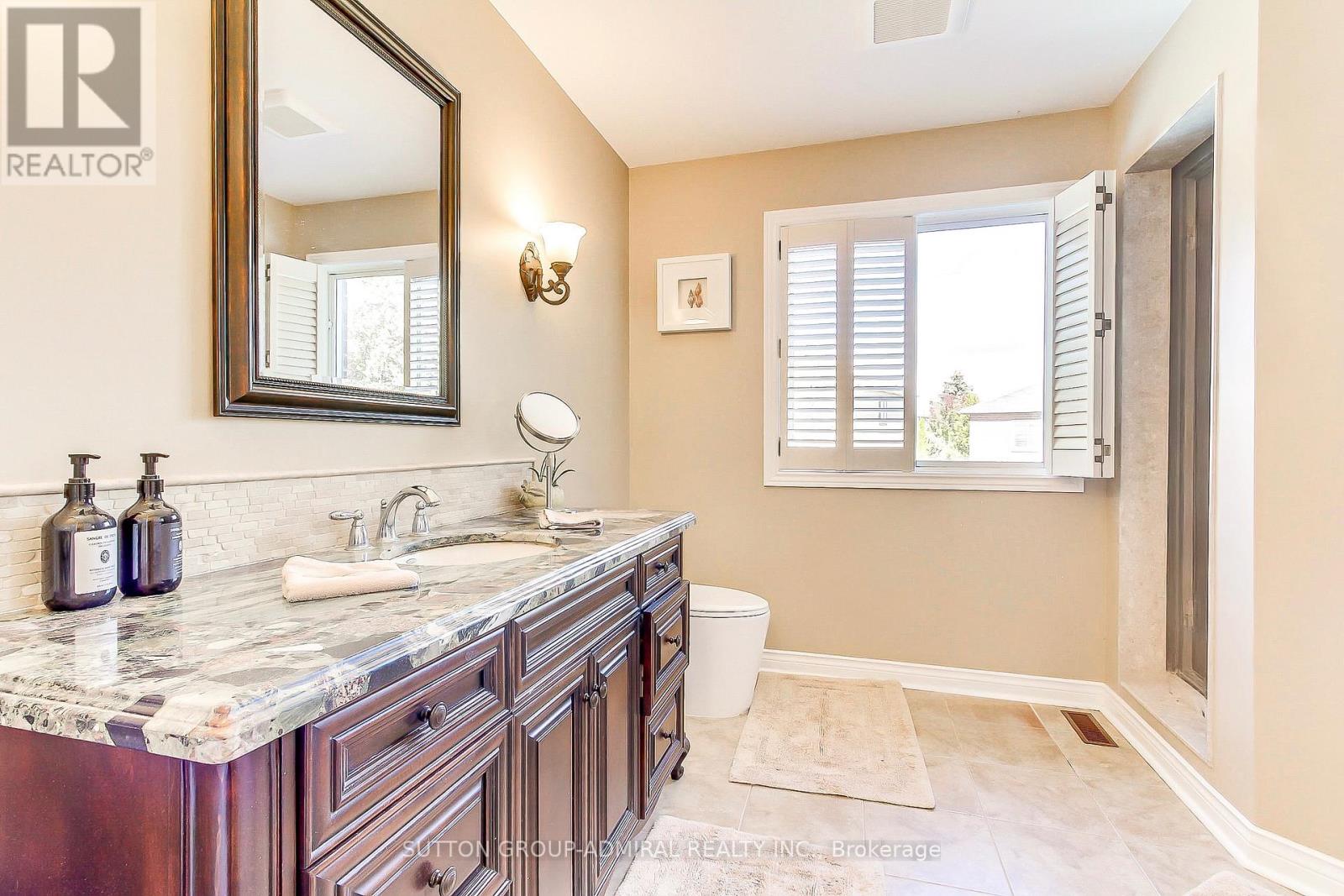 322 HARRY BEER COURT - 26